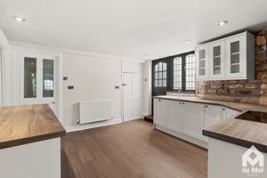 Photo 11- click for photo gallery